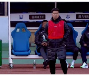九游体育入口-举重附加赛焦点战：齐鲁雄狮队逆转庐州雷豹队，客场强势带走胜利。快速转换撕裂防线